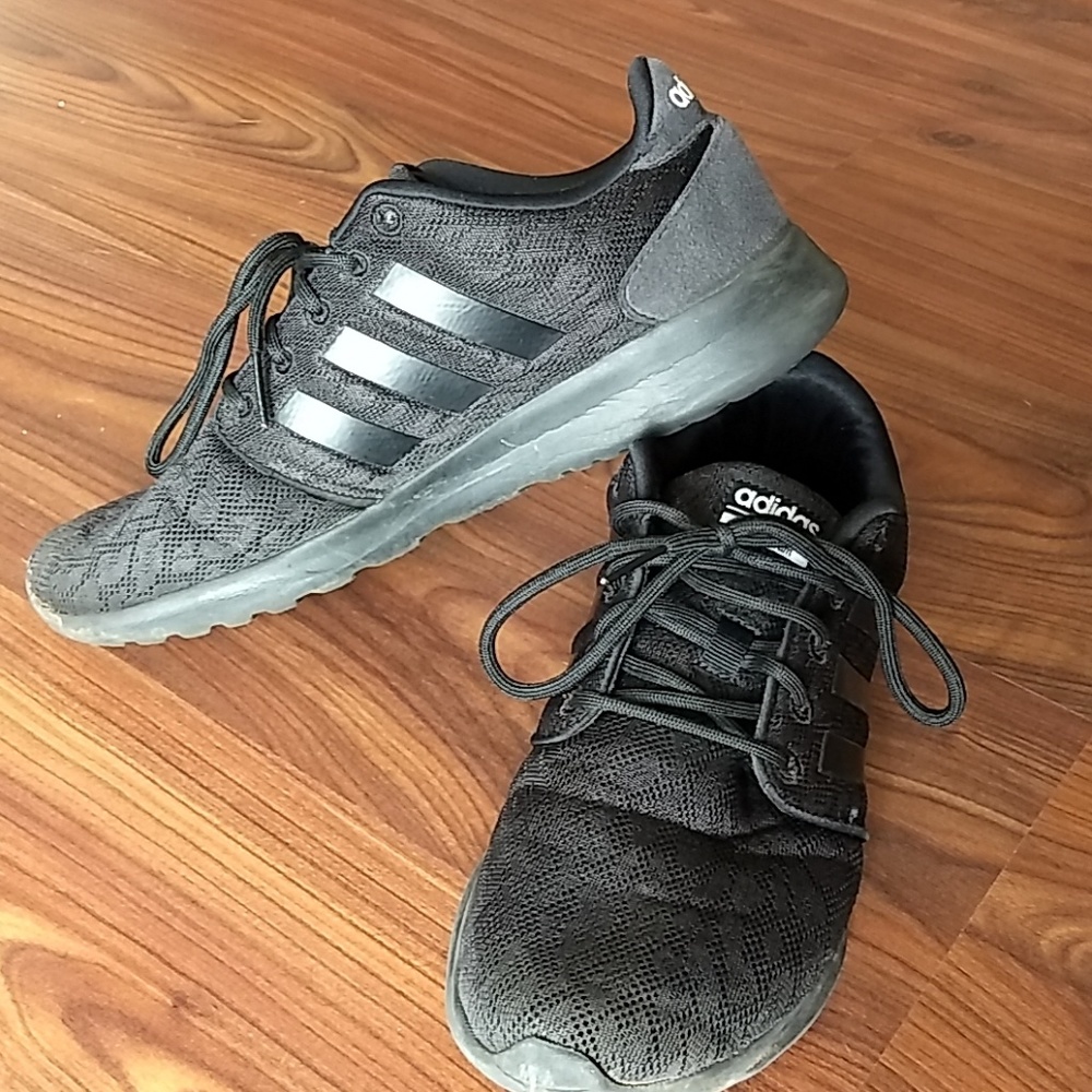 Adidas black leopard tennis shoes